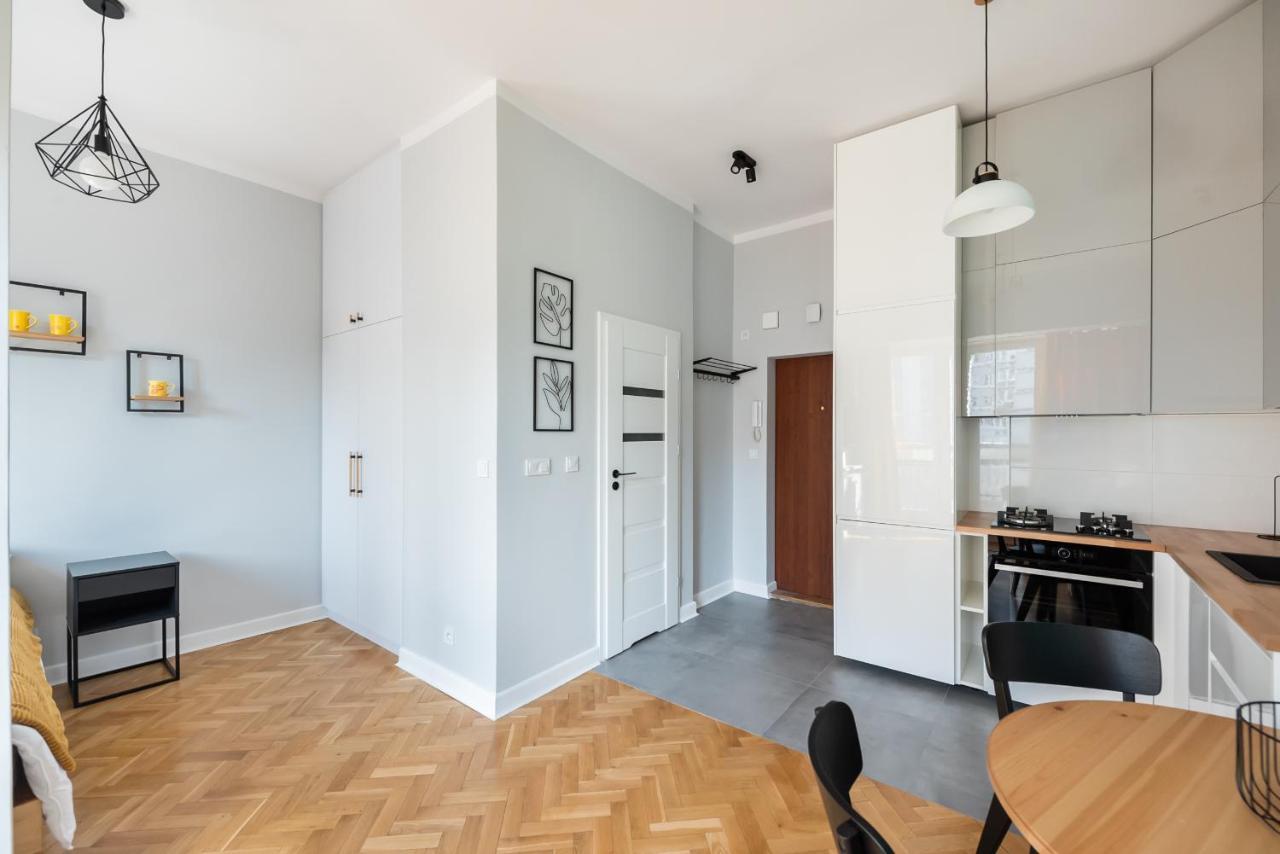 Grzybowska Sundown City Centre Apartment 바르샤바 외부 사진
